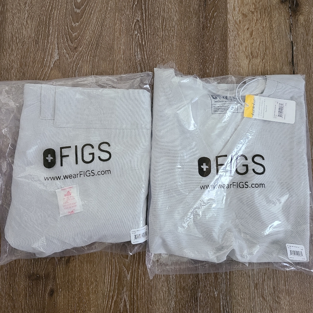 Figs Space Gray Casma Top & Kade Pants